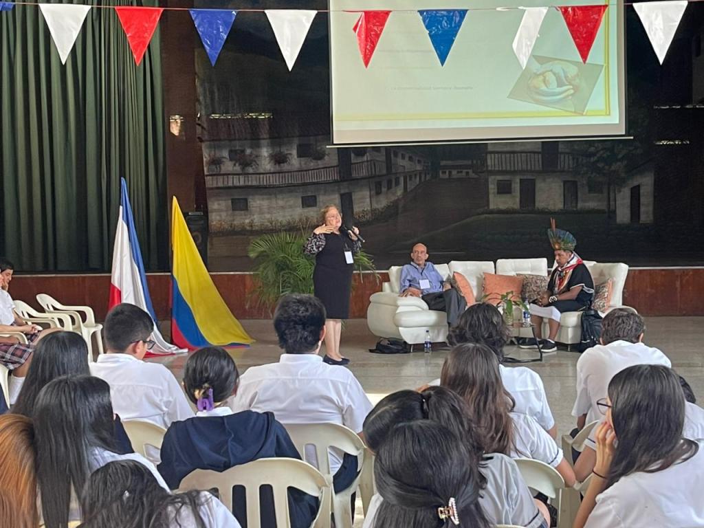 VI Foro de Filosofía en el Colegio Parroquial Divino&nbsp;Salvador