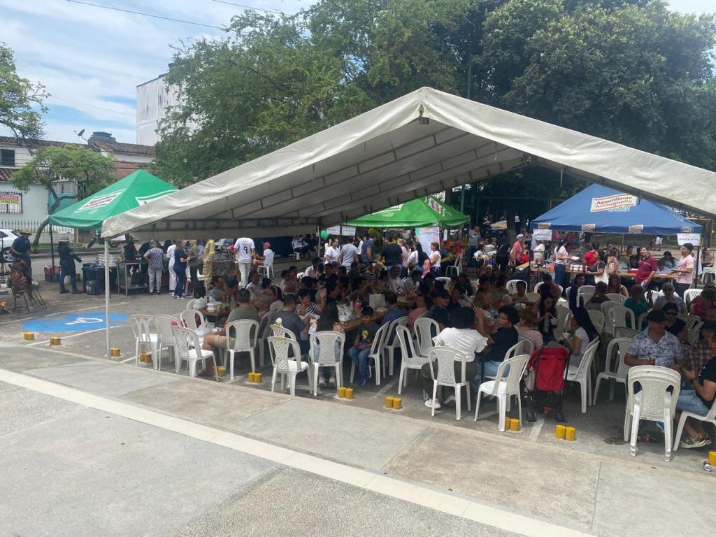 Bazar Parroquial en la Parroquia del Divino Salvador de&nbsp;Bucaramanga